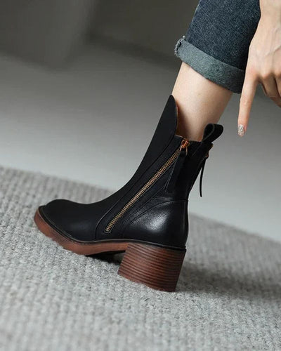 Doreen™ | Black leather boots with a comfortable heel, elegant and timeless