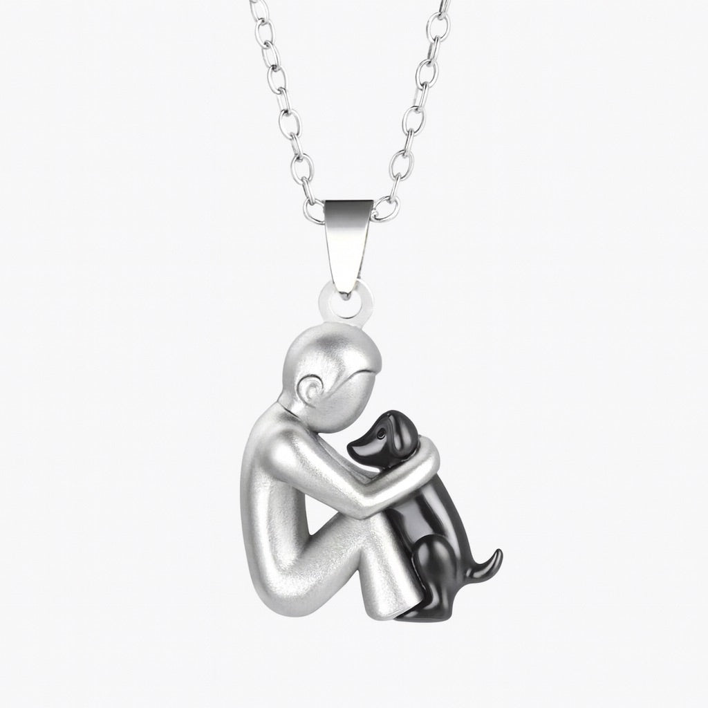 Moreau™ | Hug Pendant Necklace